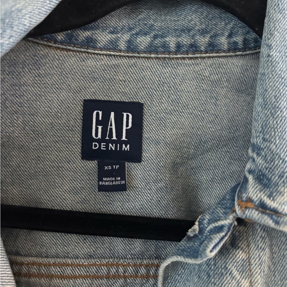 GAP Classic Blue Denim Jacket - Picture 3 of 4